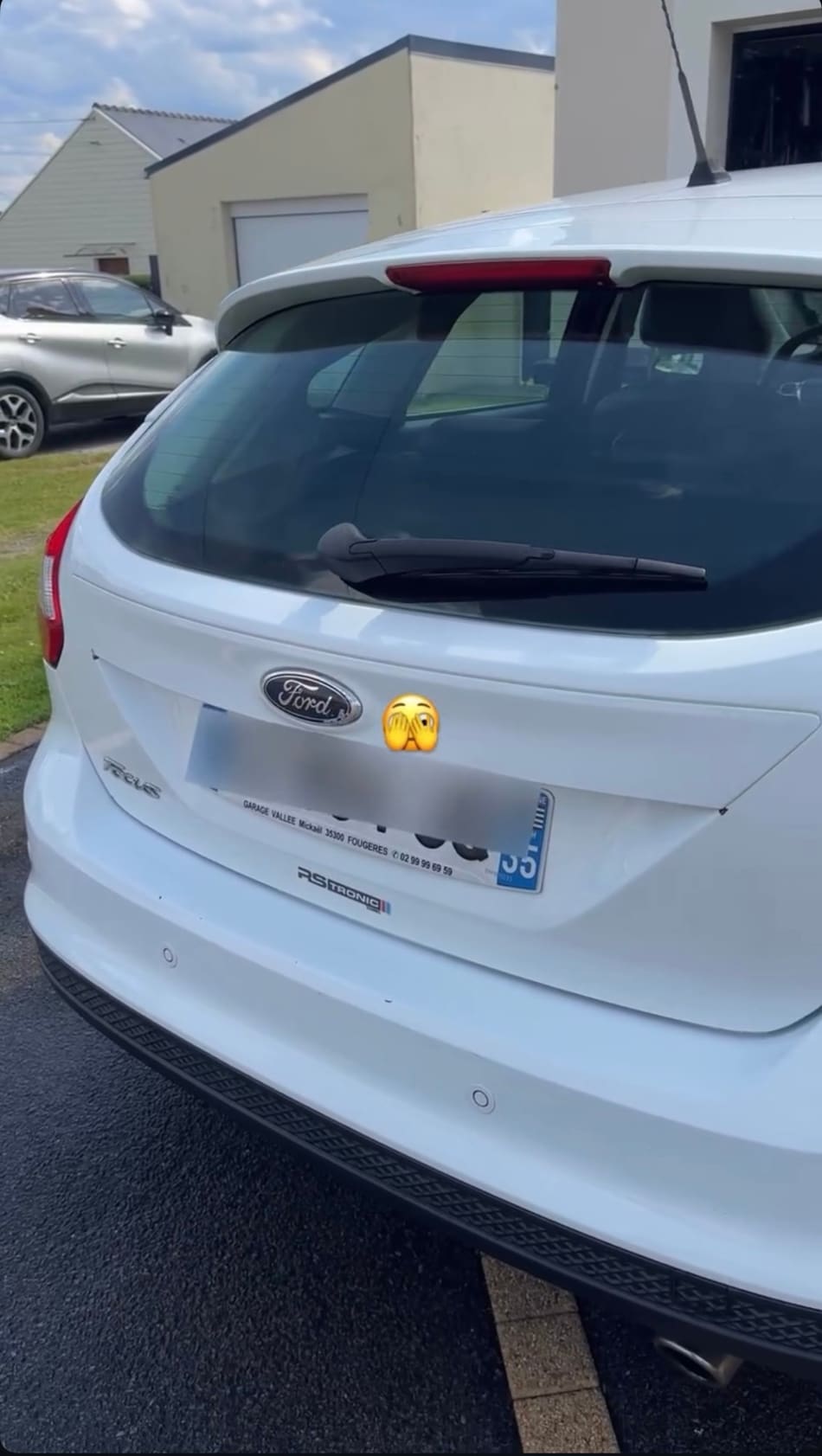 Extérieur après nettoyage, carrosserie propre et brillante